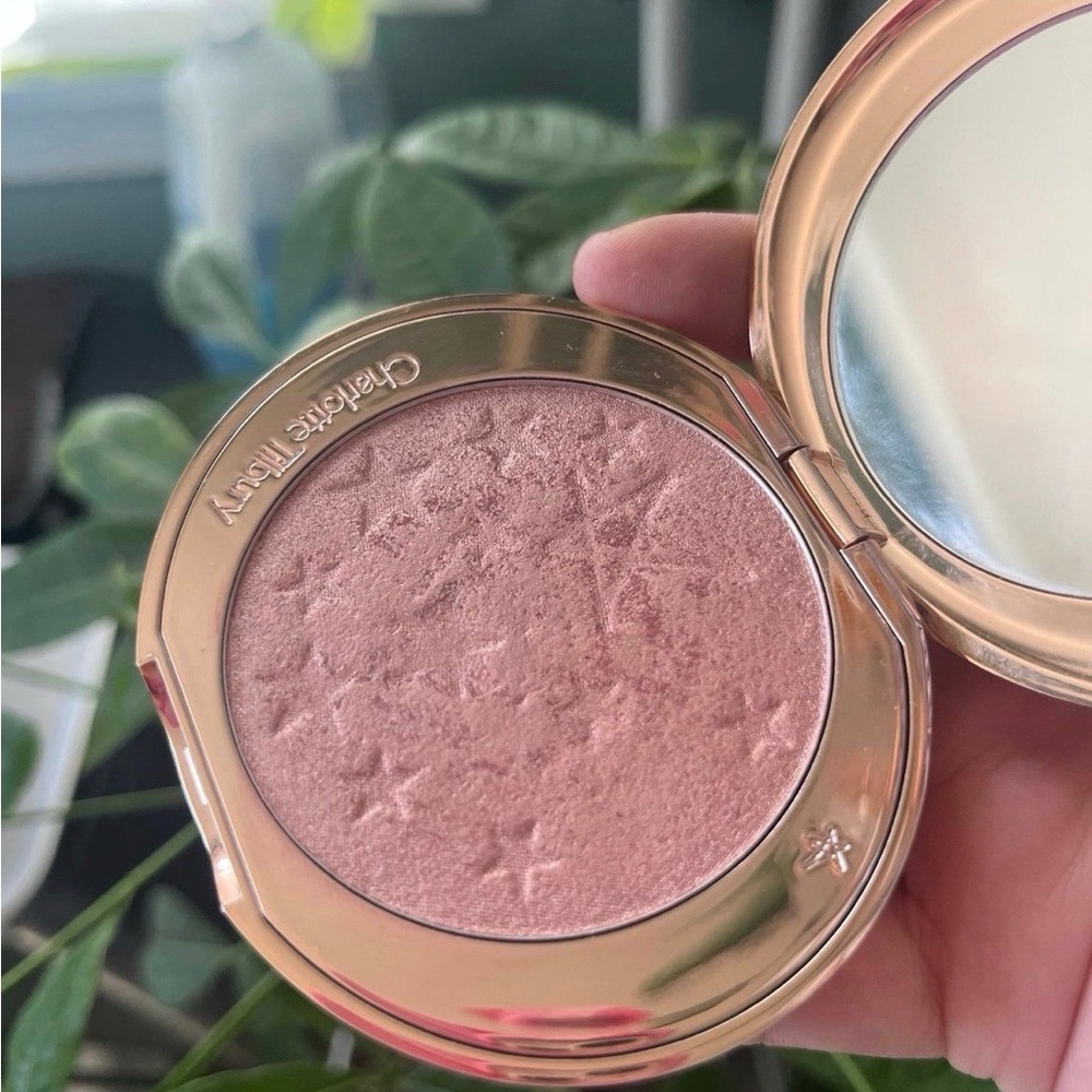 CHARLOTTE TILBURY Hollywood glow glide face architect highlighter retail $50